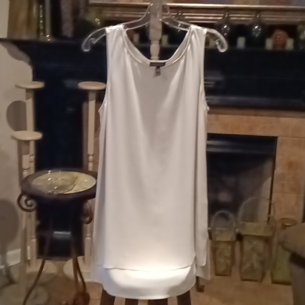 Final Price Eileen Fisher Beige Sleeveless Blouse W Side Slits Size S/P View 3